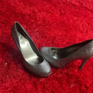 women’s silver heels